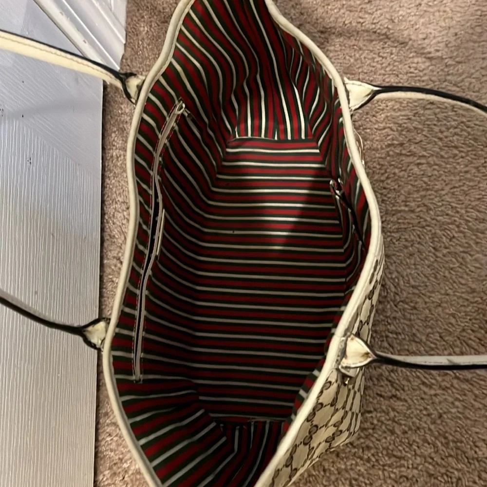 Gucci tote - Picture 7 of 15